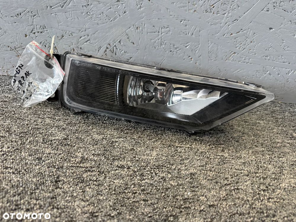Halogen Prawy VW TIGUAN 2