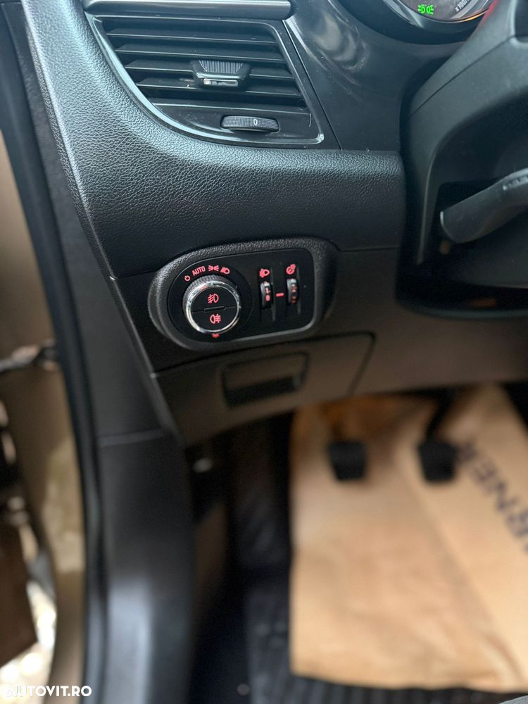 Opel Zafira - 9
