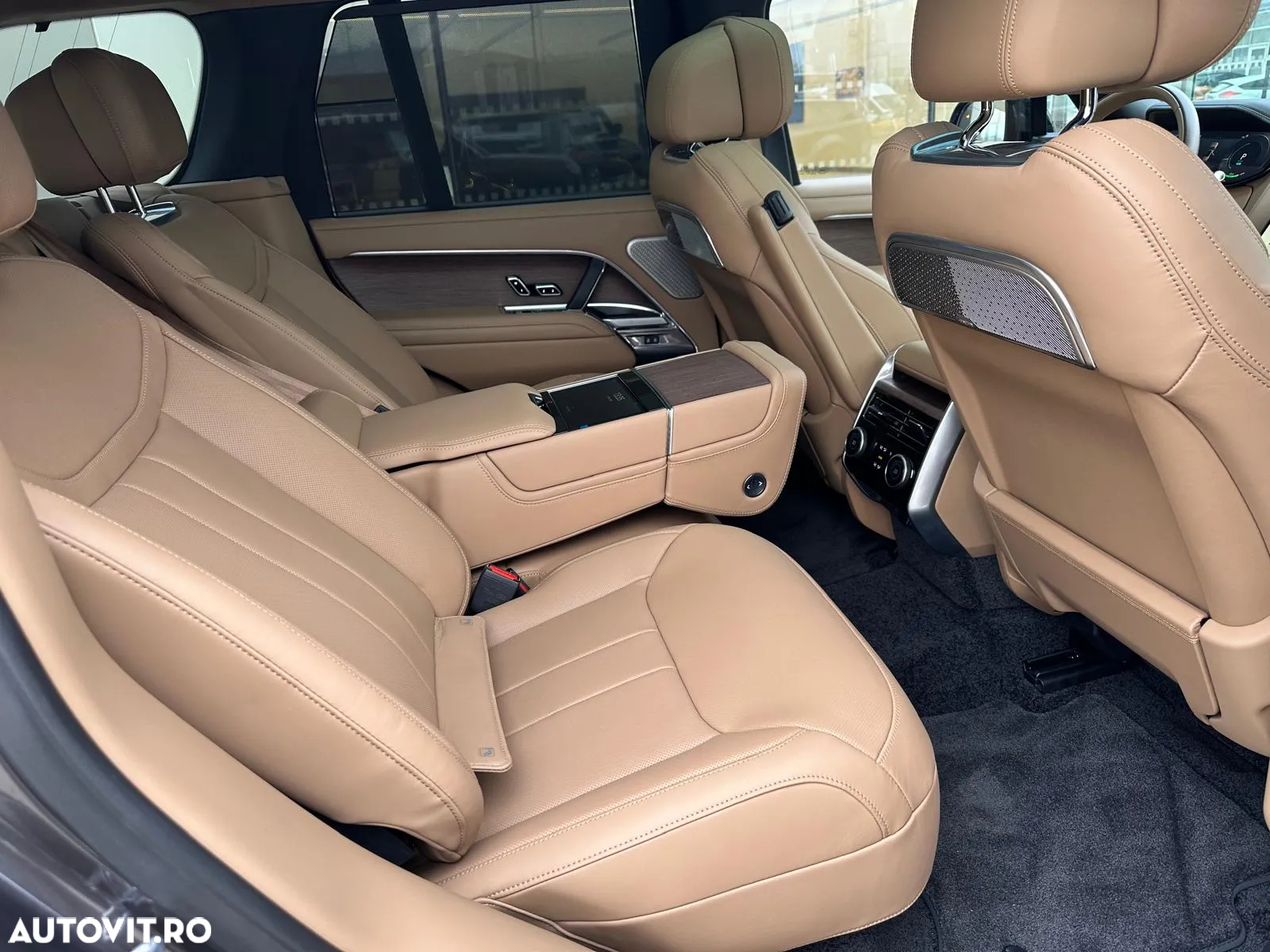 Land Rover Range Rover - 11