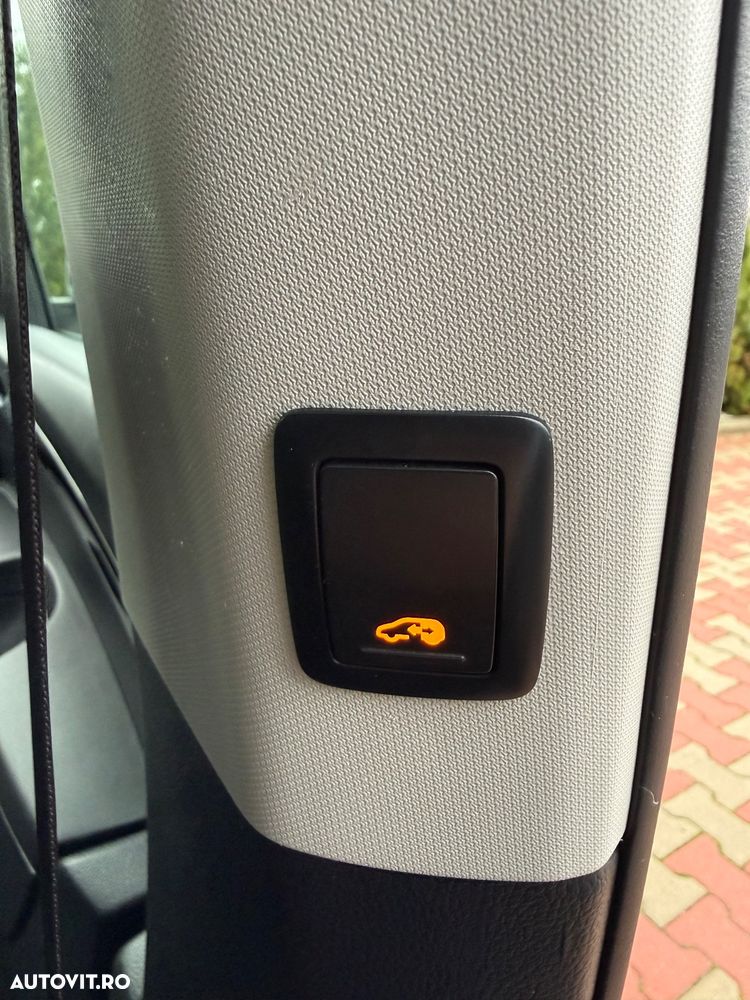 Volkswagen Sharan 2.0 TDI DSG (BlueMotion Technology) Highline - 28