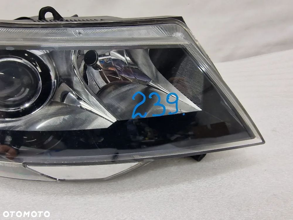 SKODA SUPERB II LIFT 3T0 12-15 BI-XENON BIXENON SKRĘTNY + SPRYSKIWACZ PRAWY PRAWA LAMPA PRZEDNIA PRZÓD , NR 3T1941016H , NR AUKCJI LL239 - 7