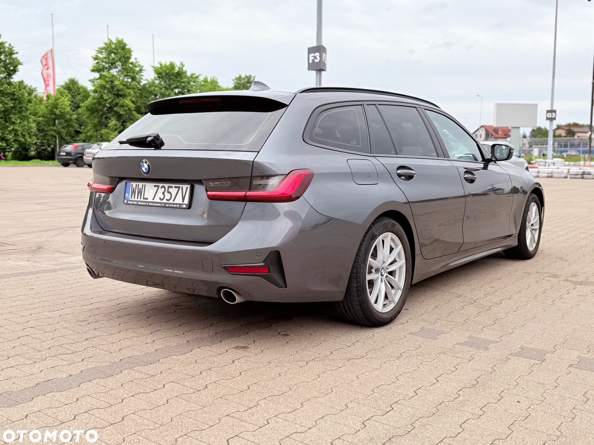 BMW Seria 3 318d Touring Advantage - 20