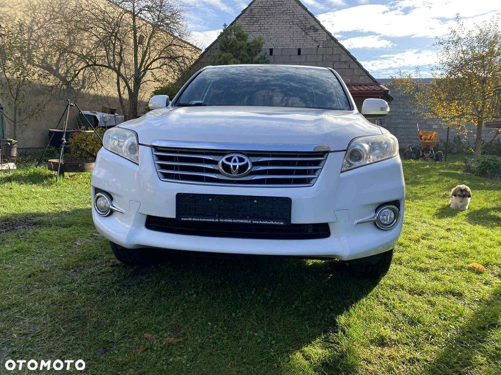 Toyota RAV4 - 1