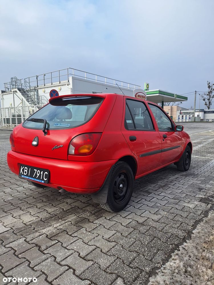 Ford Fiesta 1.25 Ambiente - 12