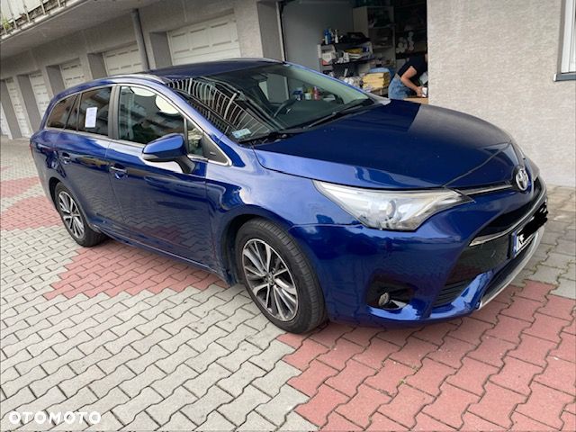 Toyota Avensis 2.0 D-4D Premium - 1