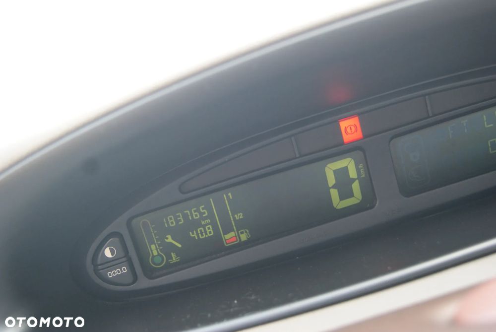 Citroën Xsara Picasso 1.8i Confort - 24