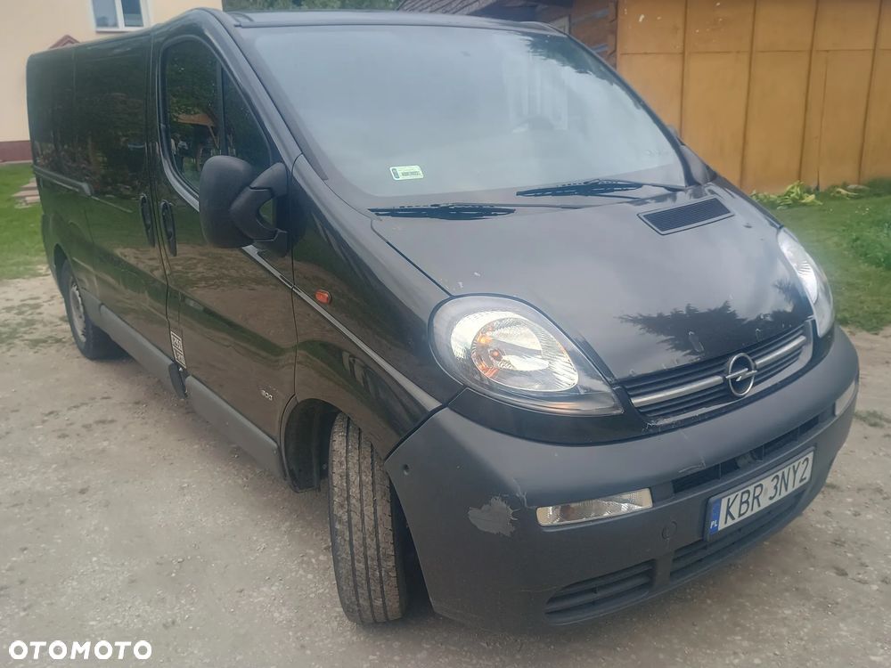 Opel Vivaro - 1