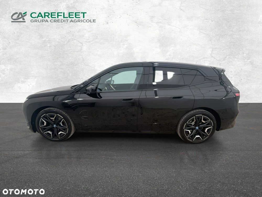 BMW iX - 8
