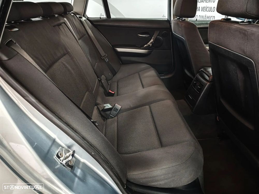 BMW 320 d - 18