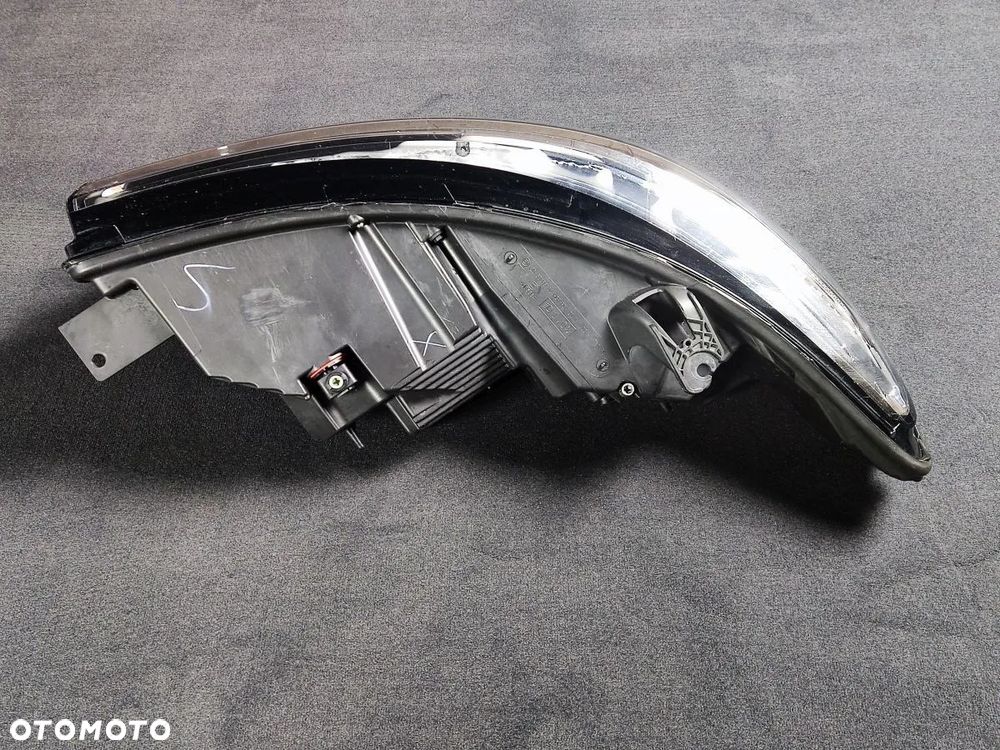 FORD EXPLORER od 2020r Lampa Przód Prawy - 5