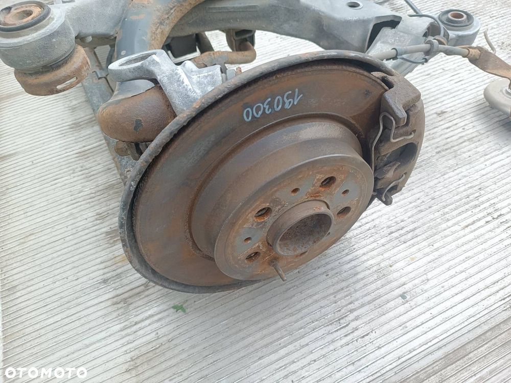 BELKA OŚ ZAWIESZENIA TYŁ VOOLVO V70 II - 4