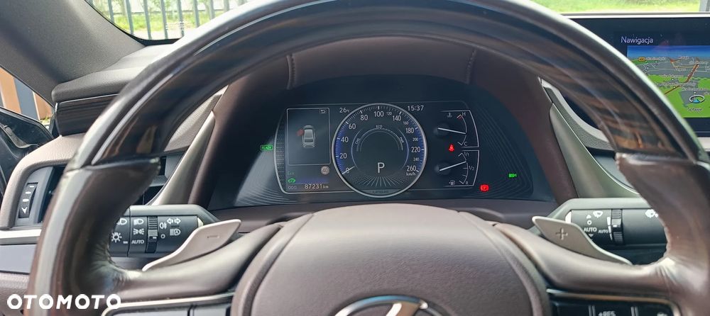 Lexus ES 300h Luxury Line - 13