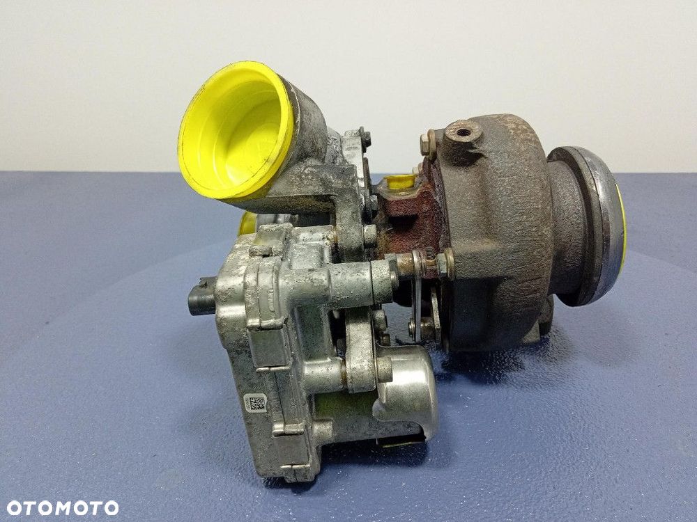 MERCEDES W204 LIFT 2.1 CDI 120KM TURBOSPRĘŻARKA A6510900086 651.913 - 7
