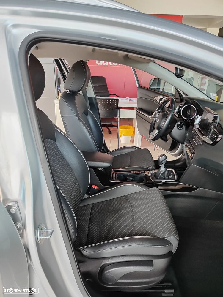 Kia Ceed SW 1.6 CRDi TX+SRF - 18