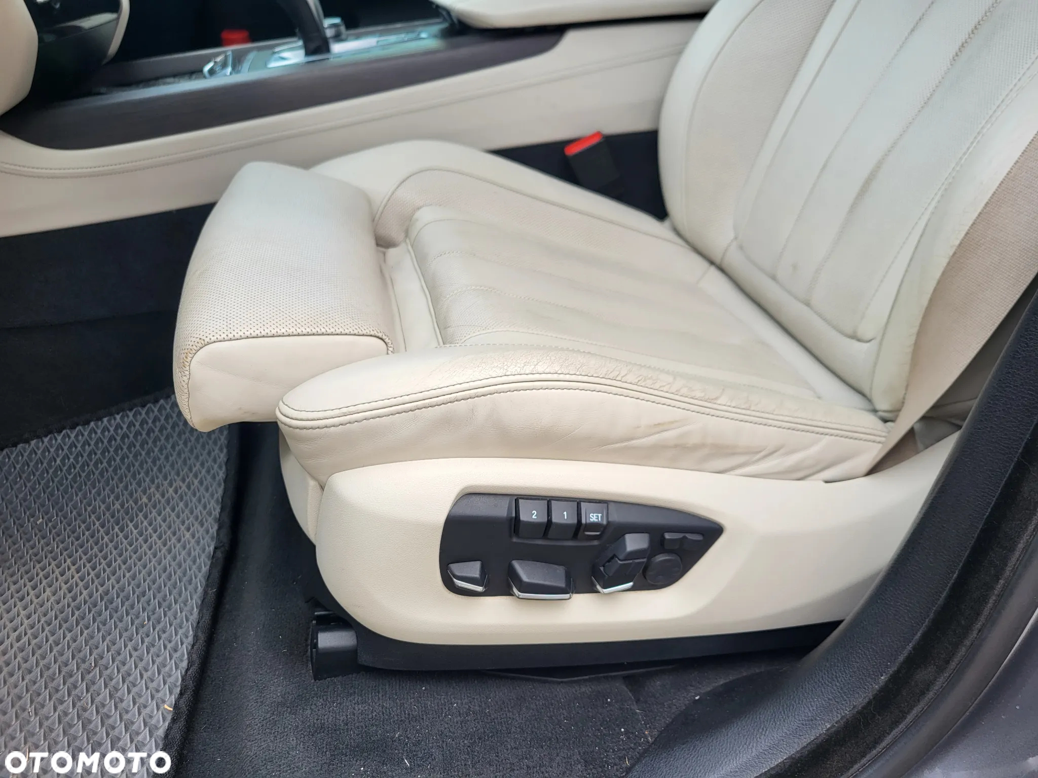 BMW X5 xDrive40d - 9