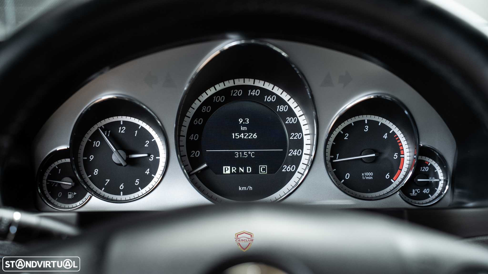 Mercedes-Benz E 220 CDi Avantgarde BlueEfficiency Auto - 23