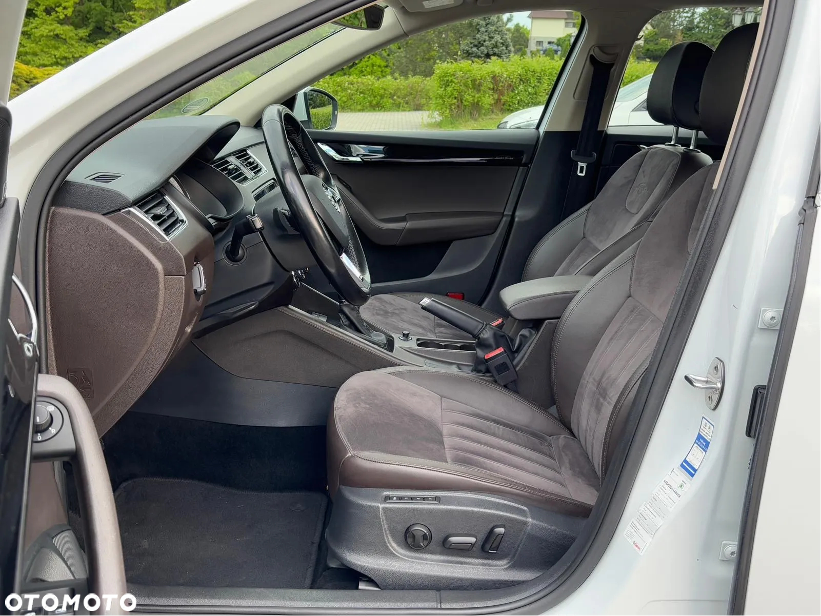 Skoda Octavia 2.0 TDI 4x4 L&K DSG - 15