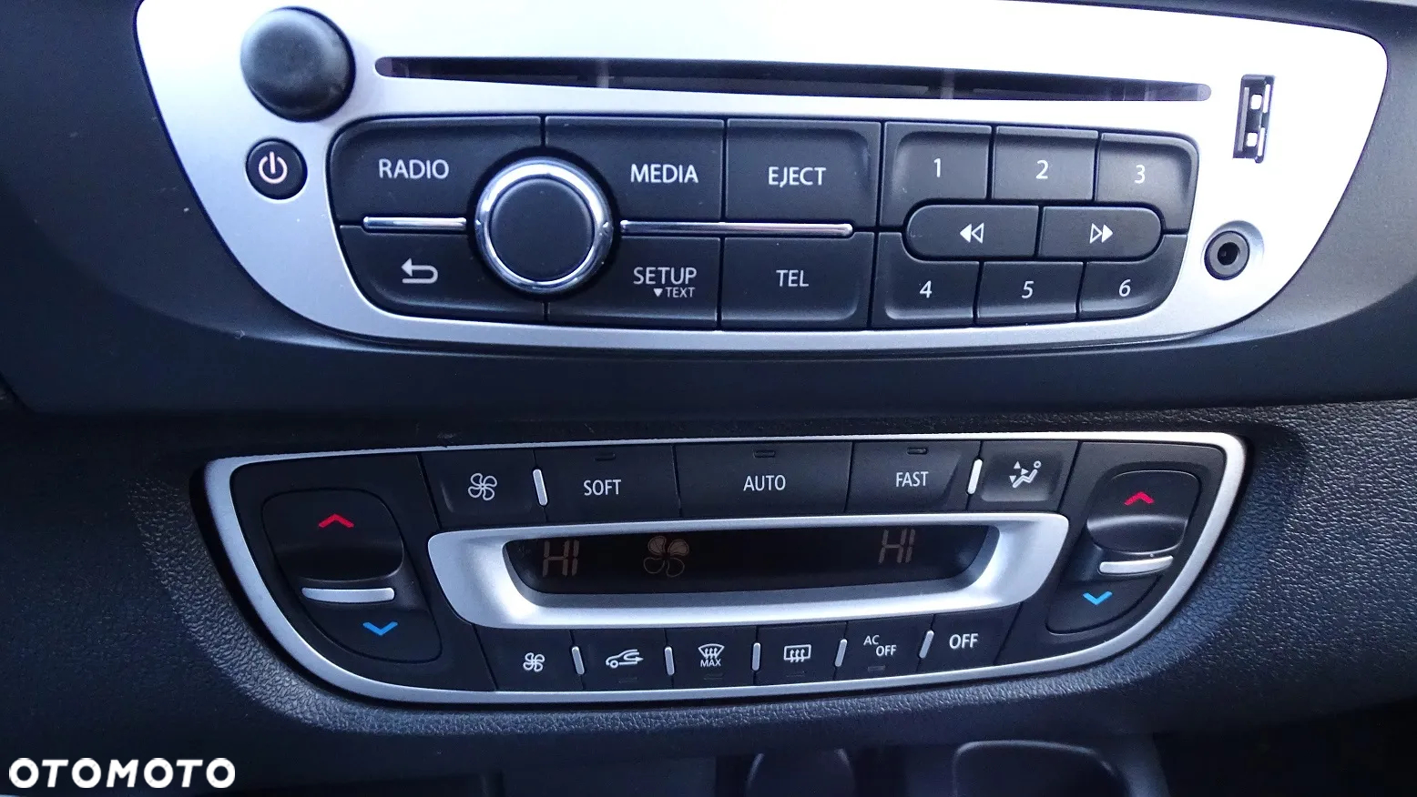 Renault Grand Scenic ENERGY dCi 110 EDC INTENS - 22
