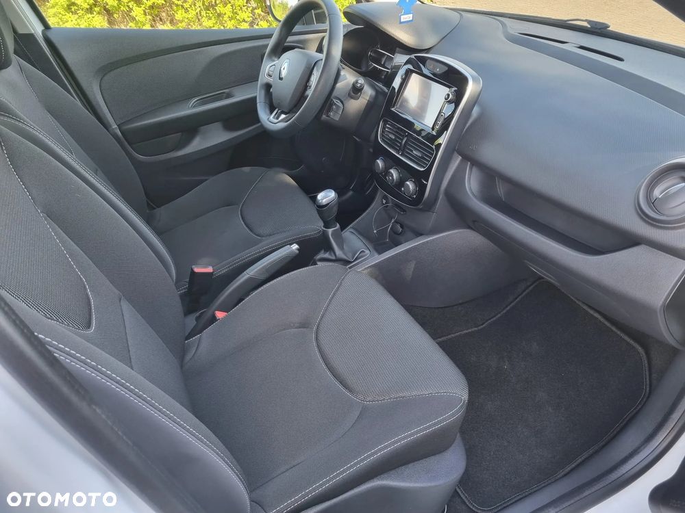Renault Clio 1.2 16V 75 Life - 21