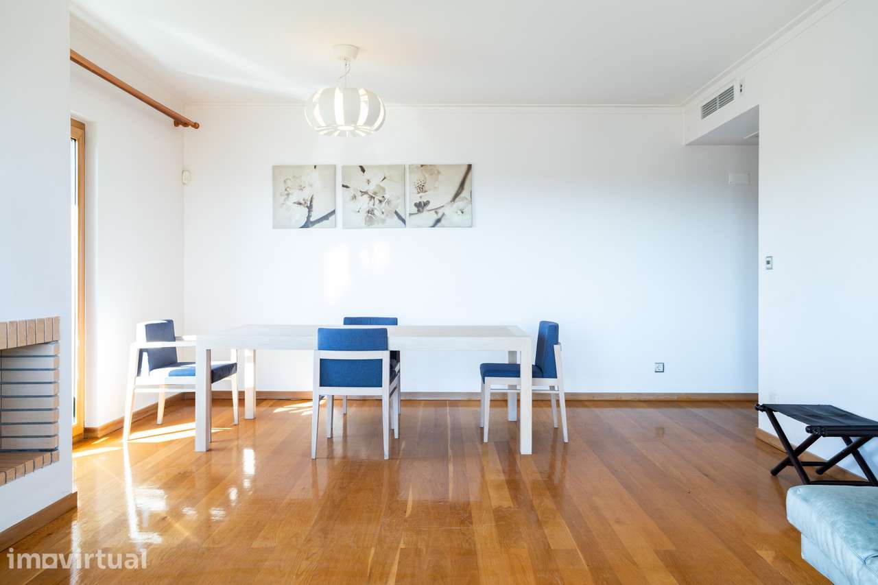 Apartamento T2 | Vista Mar | Condominio Fechado com Piscina | Estoril, - Grande imagem: 4/34