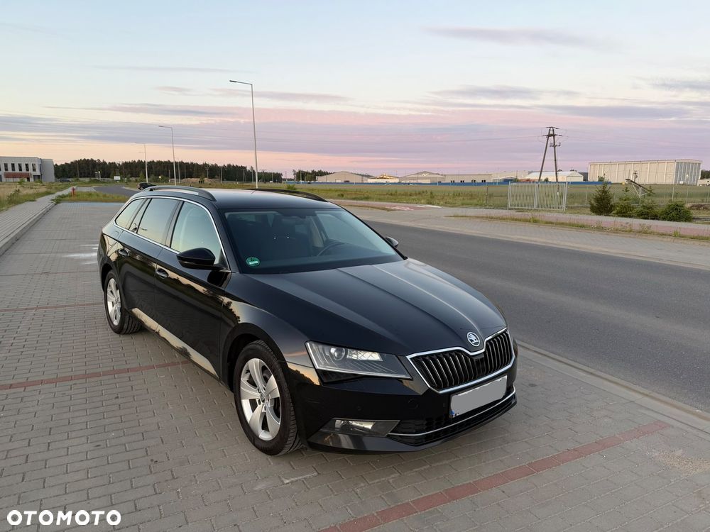Skoda Superb 2.0 TDI Sportline - 4