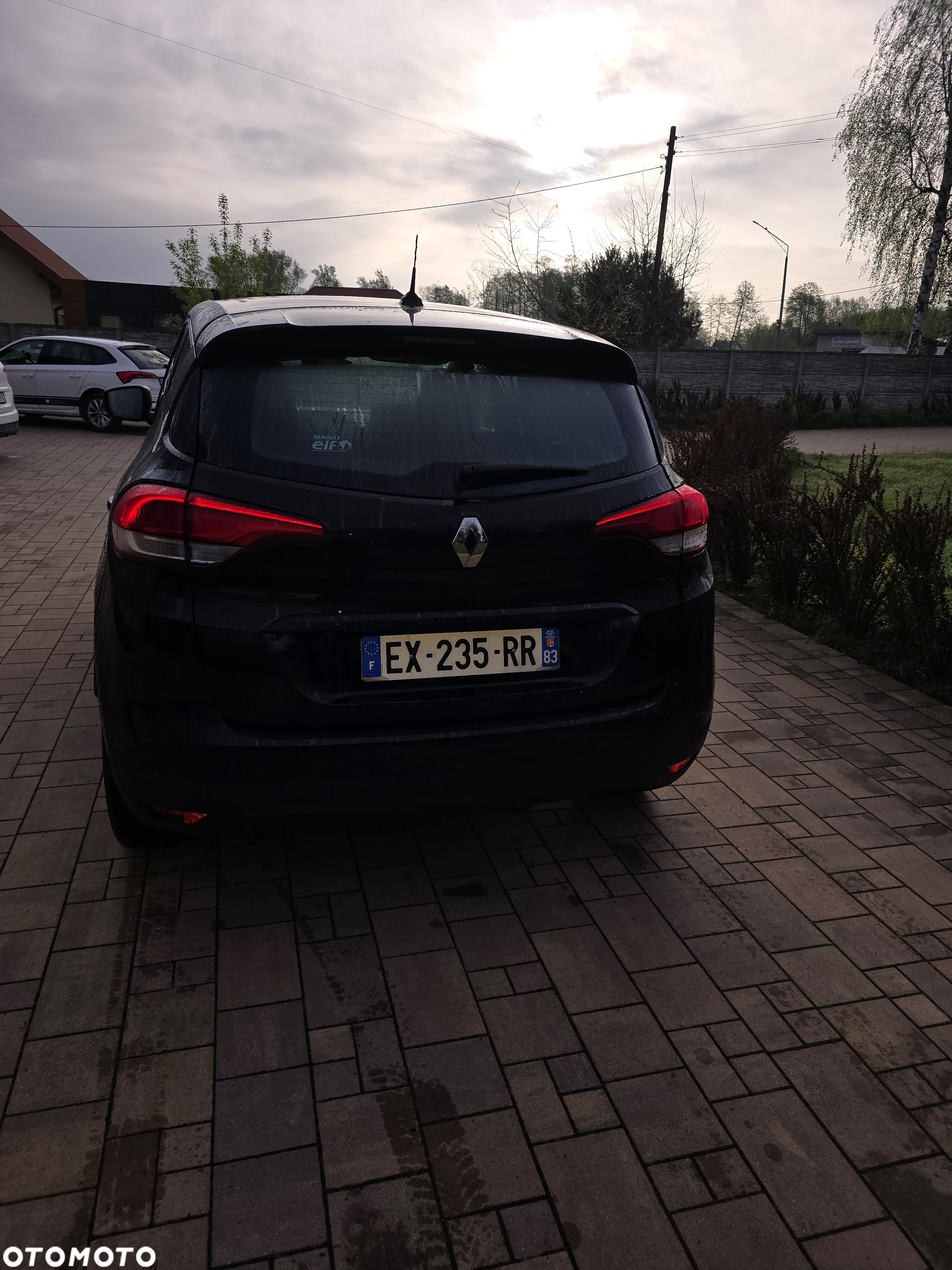 Renault Scenic ENERGY dCi 110 EDC Business - 8