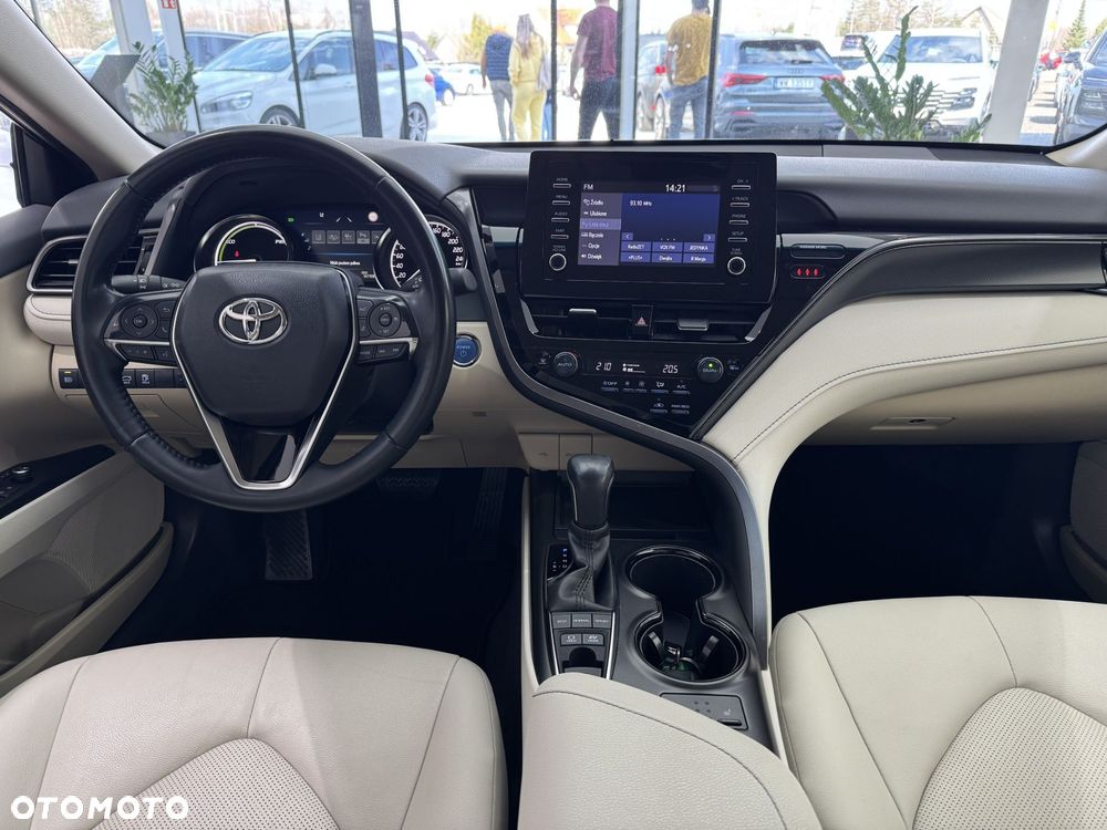 Toyota Camry - 14
