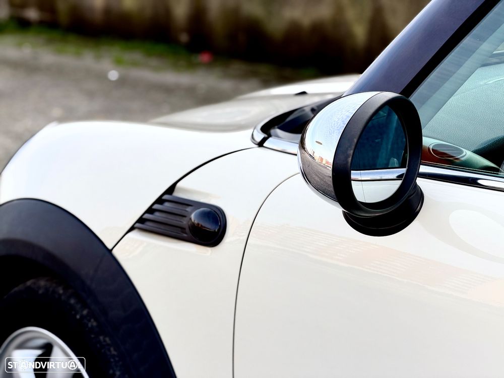 MINI 3 Portas Cooper Aut. - 18