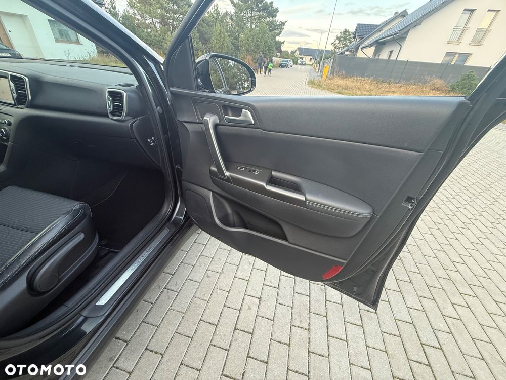 Kia Sportage 2,0 CRDI AWD Spirit - 9