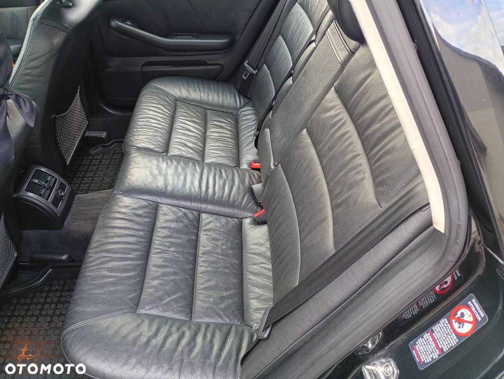 Audi A6 Avant 2.5 TDI - 11