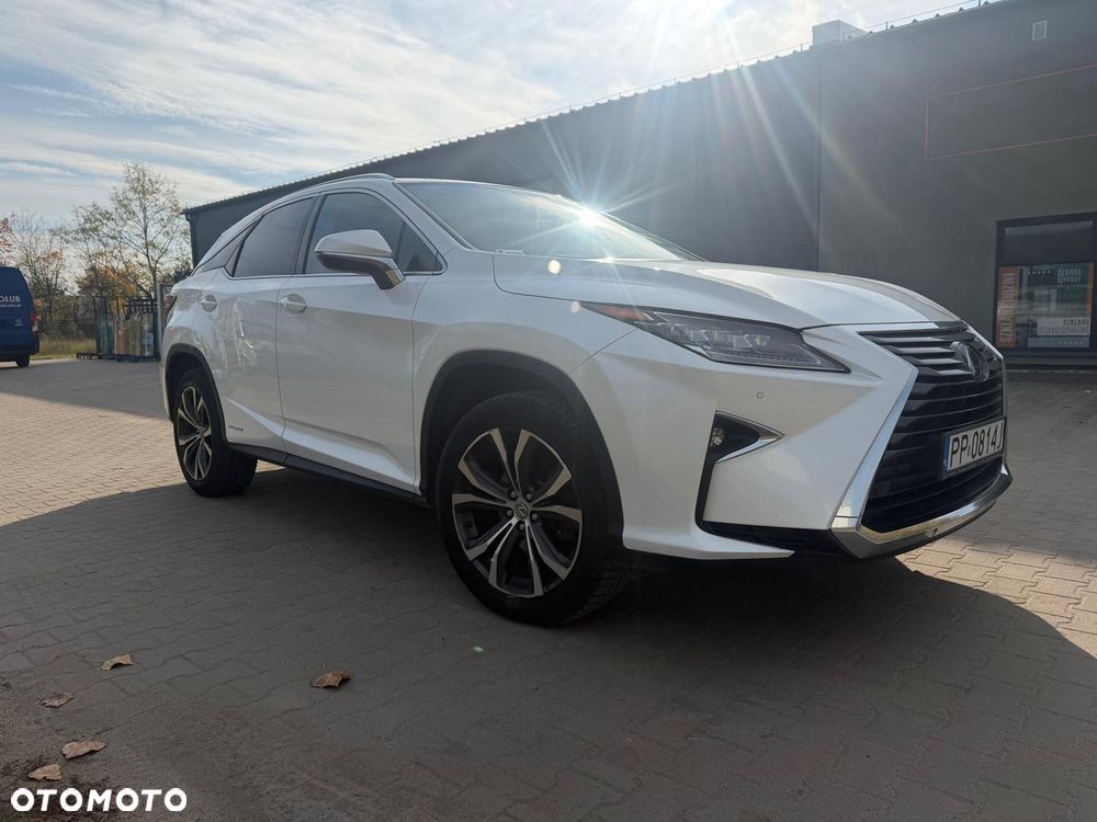 Lexus RX - 8