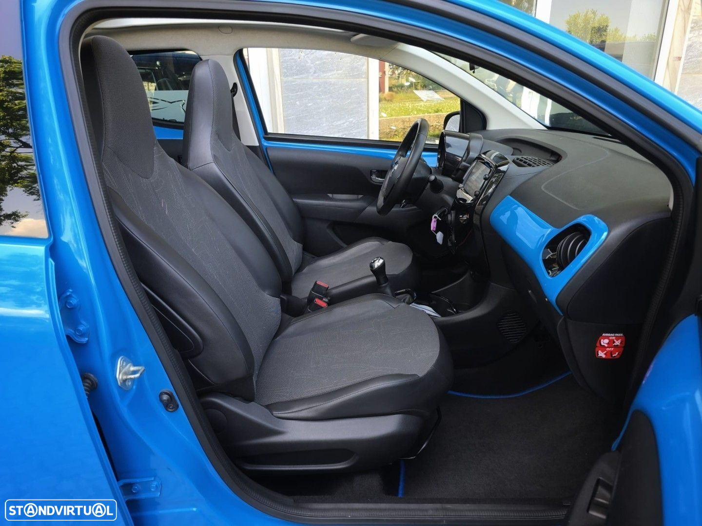 Toyota Aygo 1.0 X-Play Plus - 28
