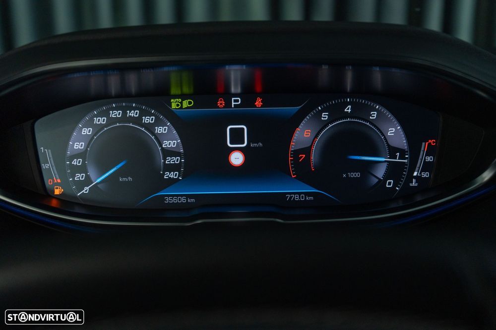 Peugeot 3008 1.2 PureTech Allure EAT8 - 4