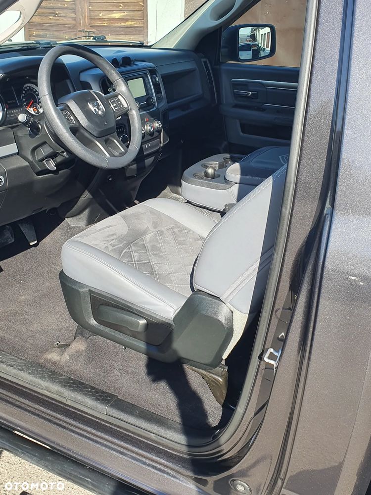 RAM 1500 - 12