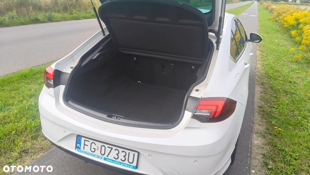 Opel Insignia 1.5 T Exclusive S&S - 9