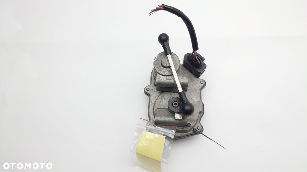 NASTAWNIK KLAPA KOLEKTORA VW PASSAT AUDI A4 B7 A6 2.0 TFSI - 2