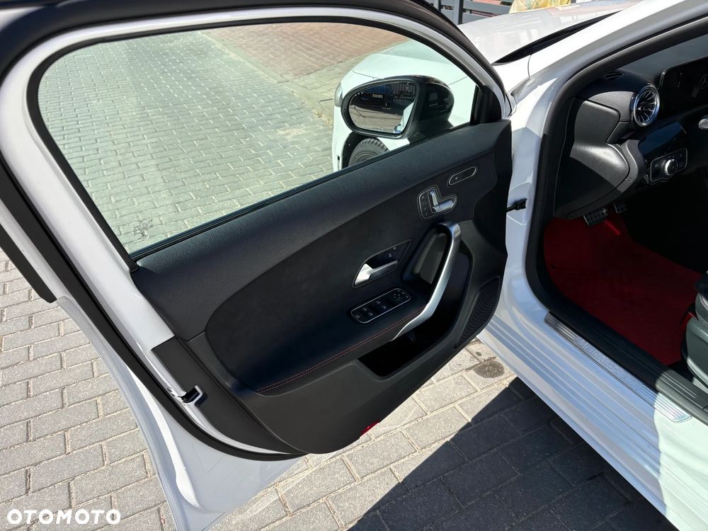 Mercedes-Benz Klasa A 200 AMG Line 7G-DCT - 8