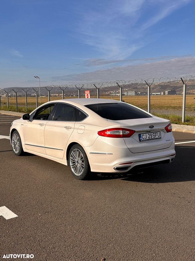 Ford Mondeo 2.0 HEV Vignale - 12