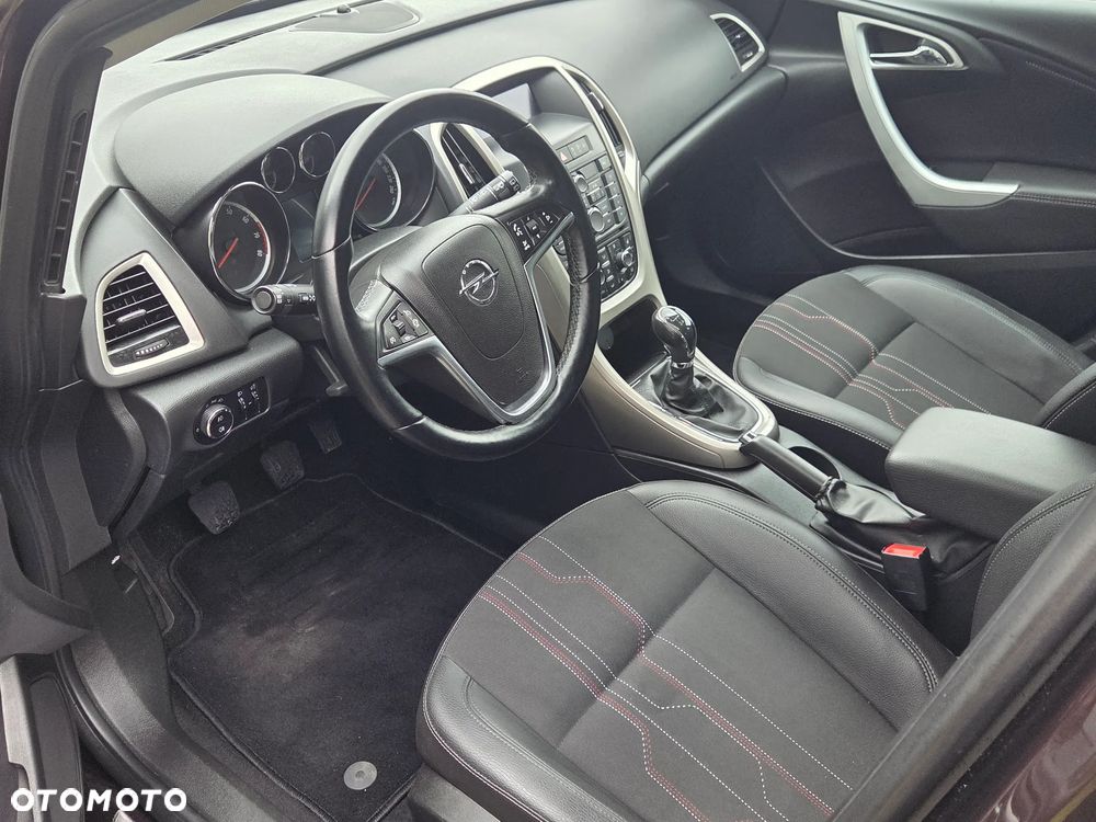 Opel Astra 1.6 Edition 150 - 8