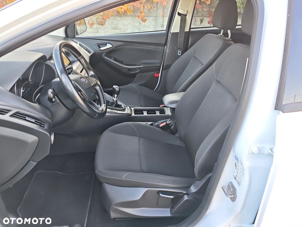 Ford Focus 1.5 EcoBlue Start-Stopp-System ACTIVE DESIGN - 17