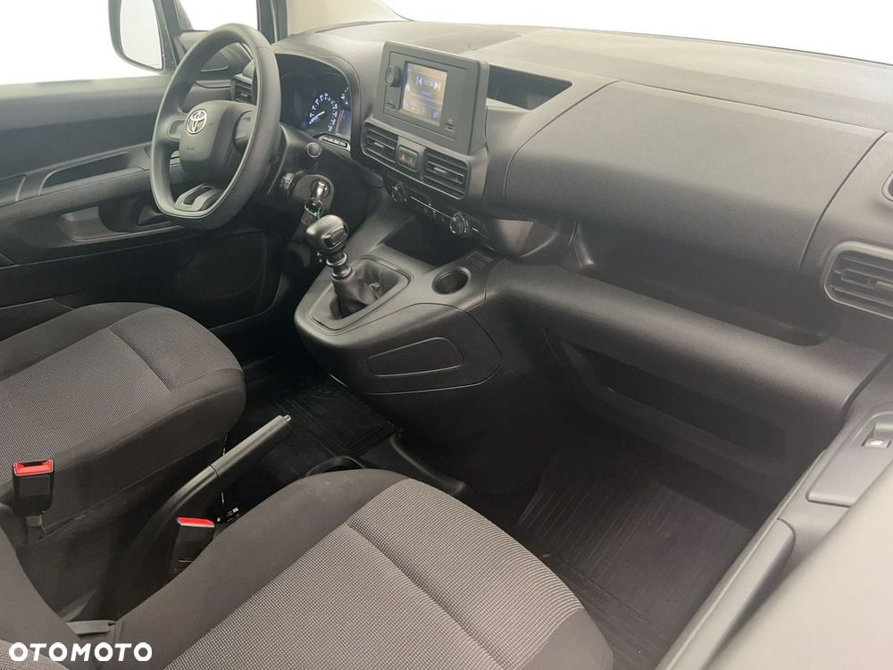 Toyota Proace City - 15
