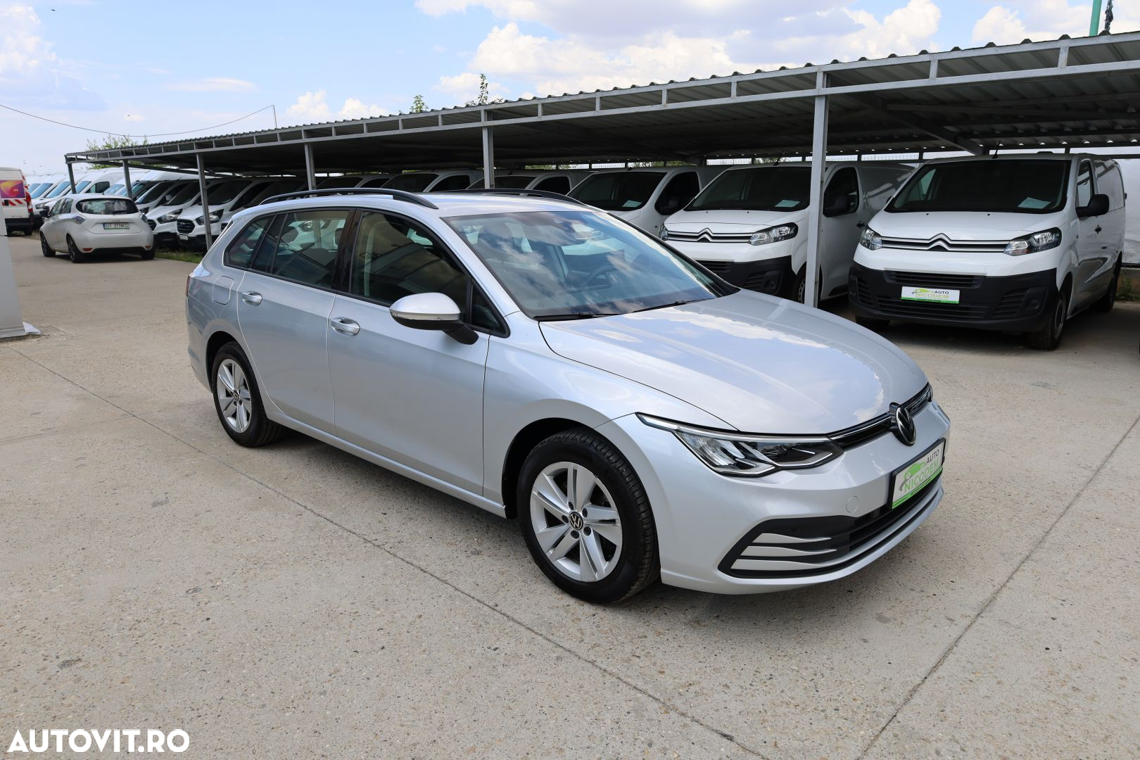 Volkswagen Golf 2.0 TDI Life - 9