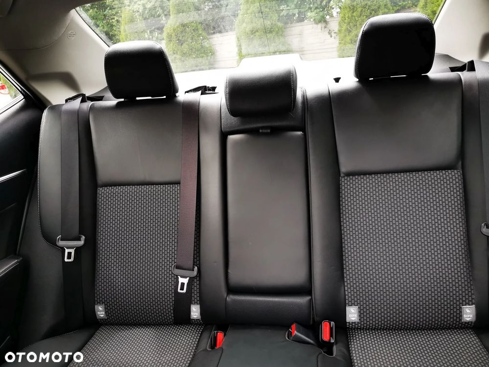 Toyota Corolla 1.6 Executive MS - 15