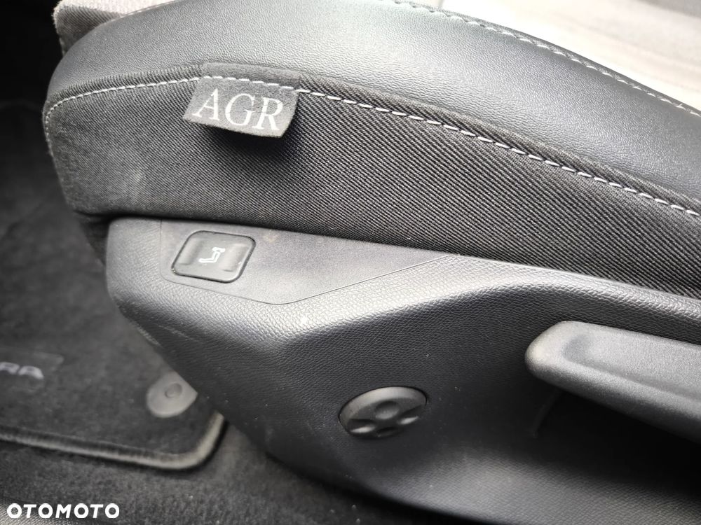 Opel Astra 1.6 T Plug-in Hybrid Elegance - 8