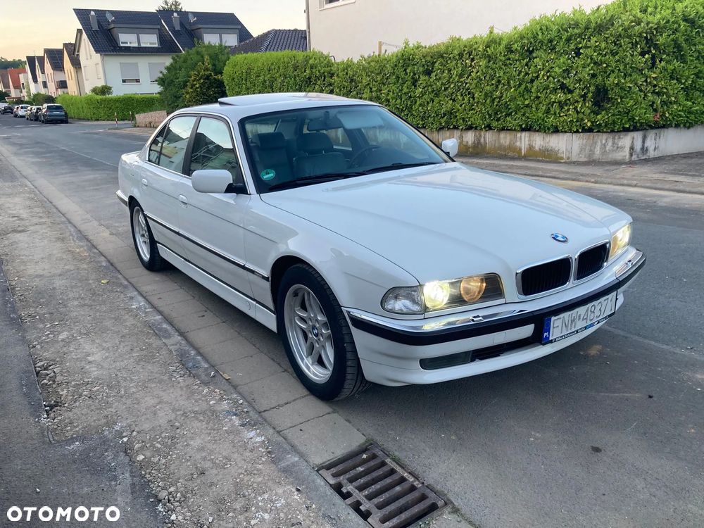 BMW Seria 7 ver-730i-v8 - 2