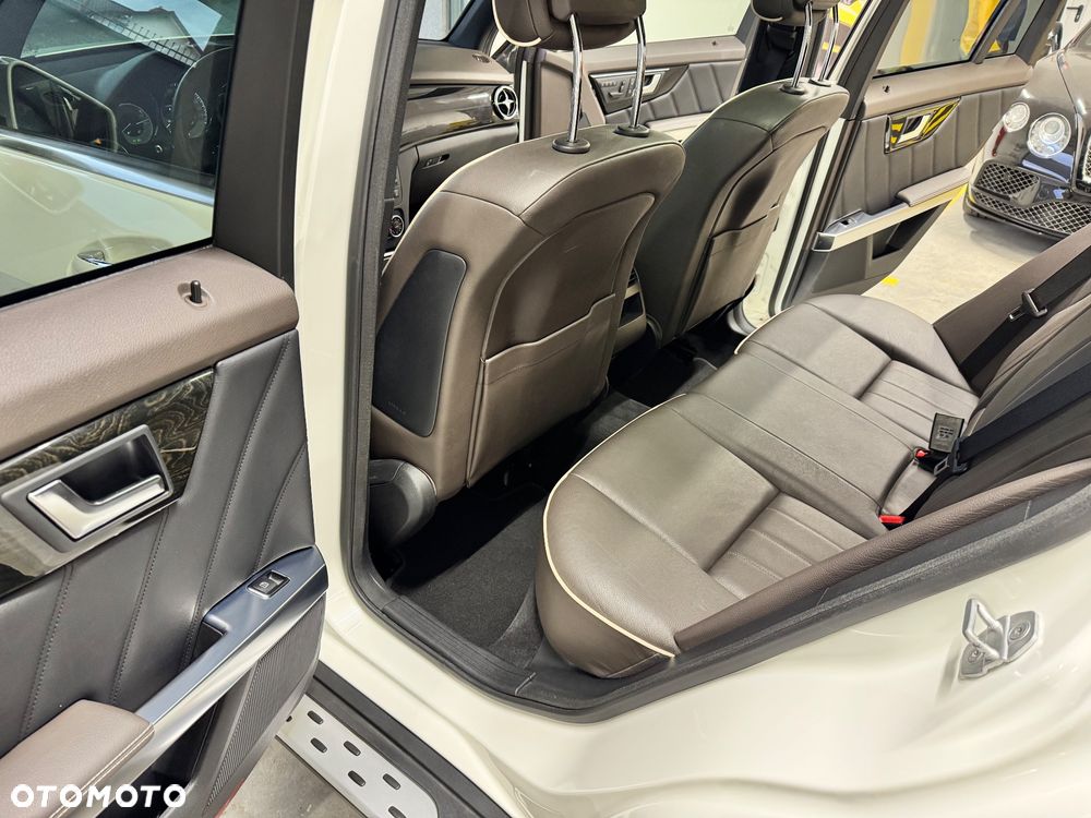 Mercedes-Benz GLK 350 4Matic (BlueEFFICIENCY) 7G-TRONIC - 24