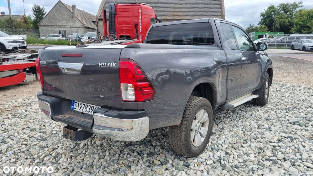 Toyota Hilux 4x4 Double Cab Executive - 12