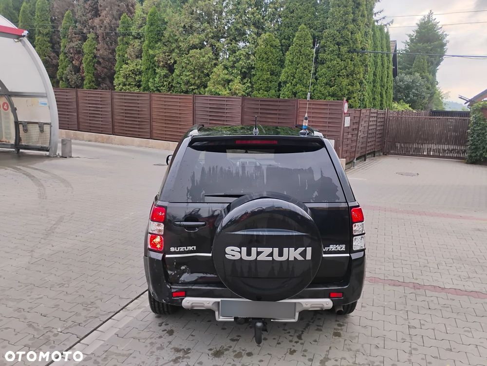 Suzuki Grand Vitara 1.9 DDiS Comfort + DPF Family - 24