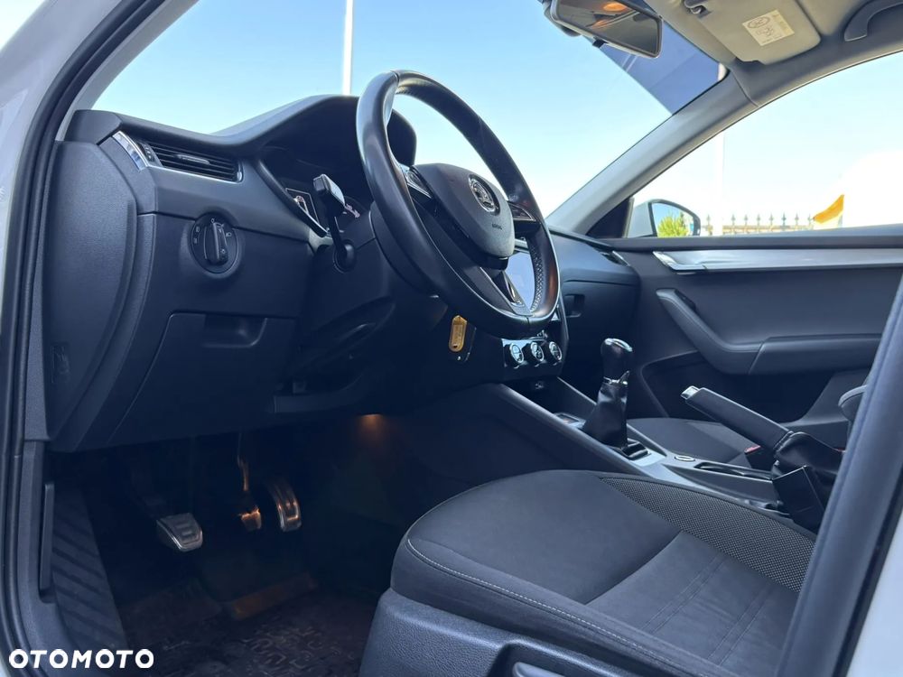 Skoda Octavia 1.6 TDI Ambition - 11