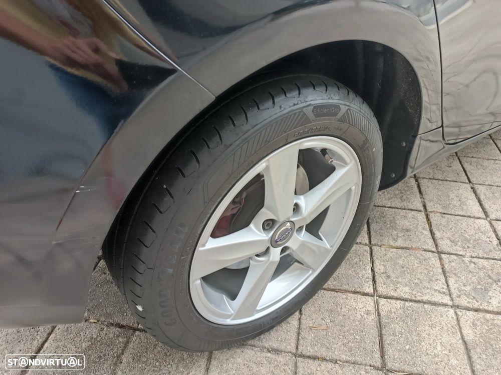 Volvo V40 1.6 D2 Momentum - 10